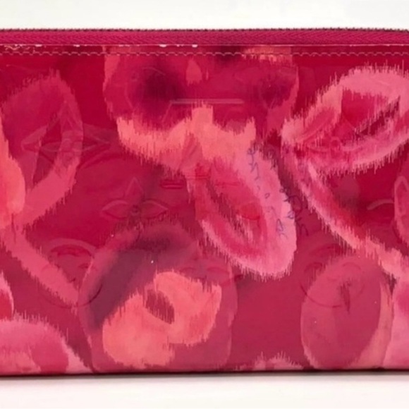 LOUIS VUITTON Monogram Vernis Ikat Zippy
Wallet in Rose Indian - Picture 2 of 13